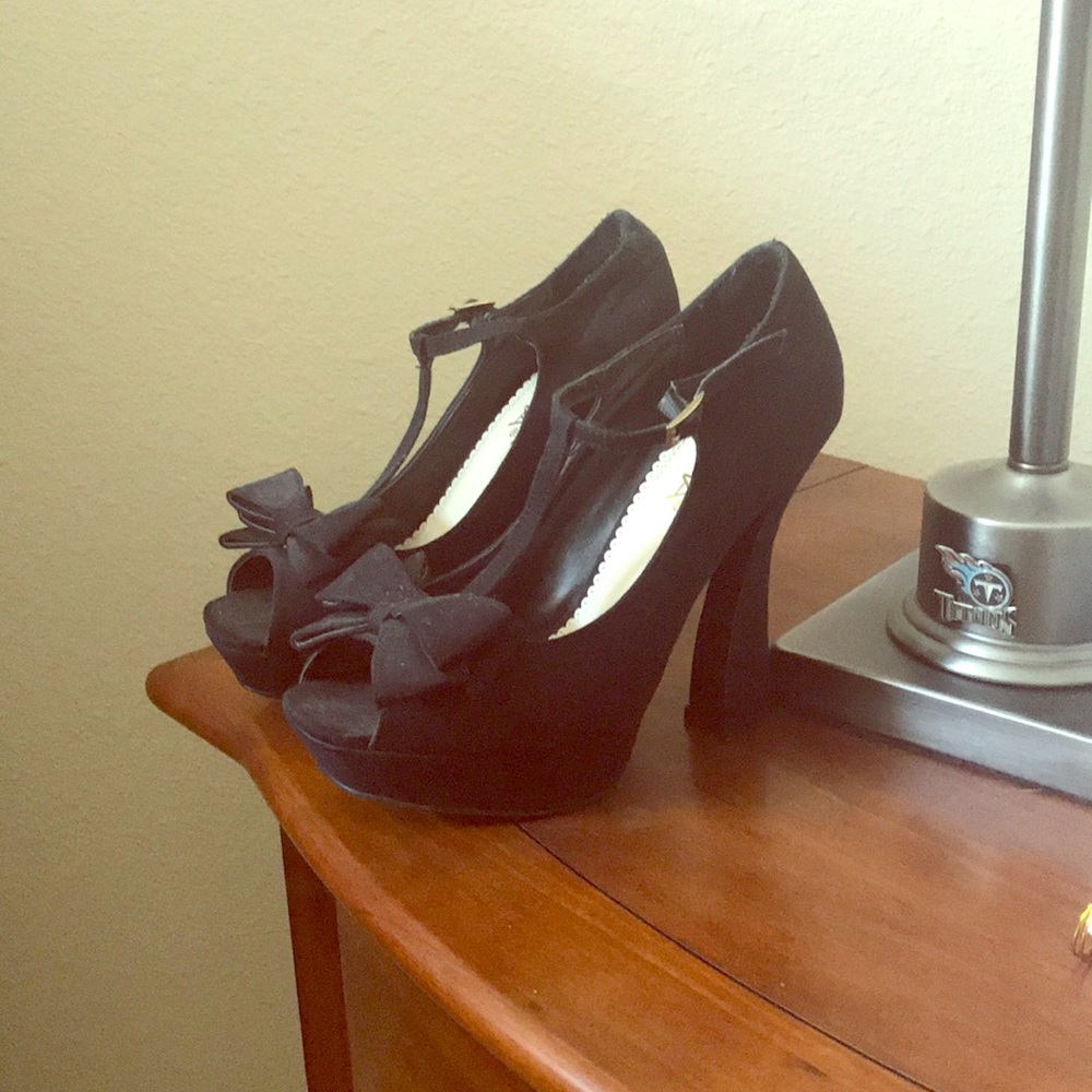 3-inch size 8 heels